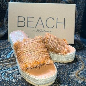 Beach By Matisse – Seashell Platform Sandal